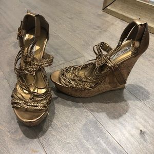 Jennifer Lopez wedges size 8